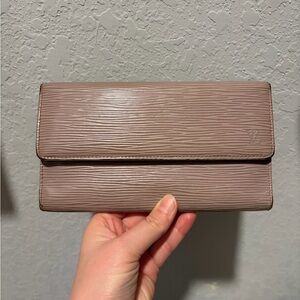 Louis Vuitton Epi lilac wallet international style wallet